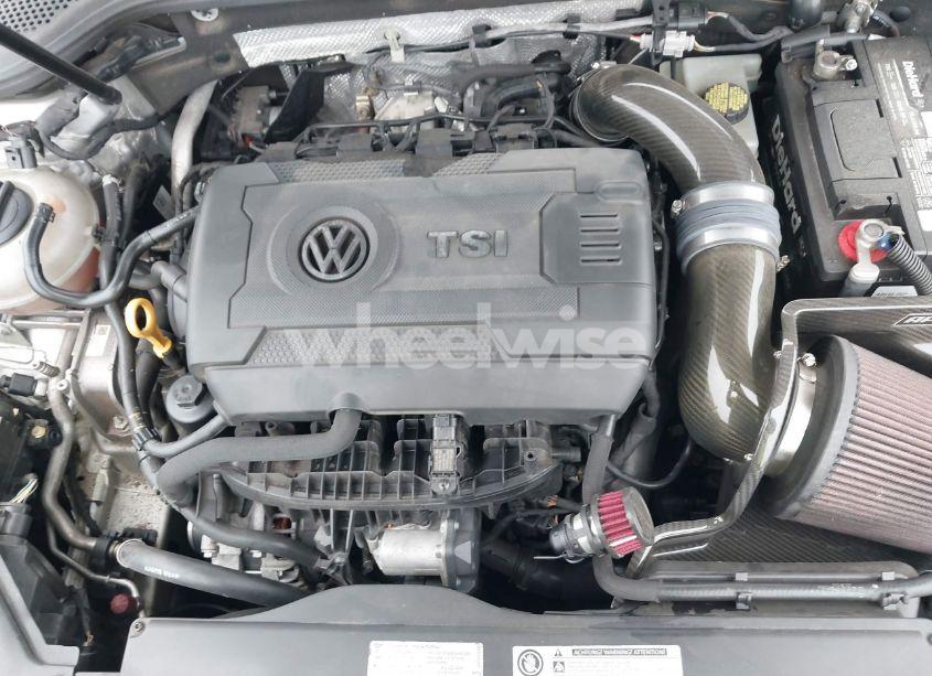Photo 10 of 2015 Volkswagen Golf GTI 2.0T SE 4-DOOR (VIN 3VW5T7AU9FM068078)