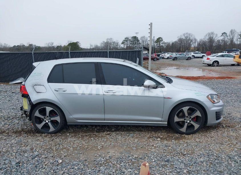 Photo 14 of 2015 Volkswagen Golf GTI 2.0T SE 4-DOOR (VIN 3VW5T7AU9FM068078)
