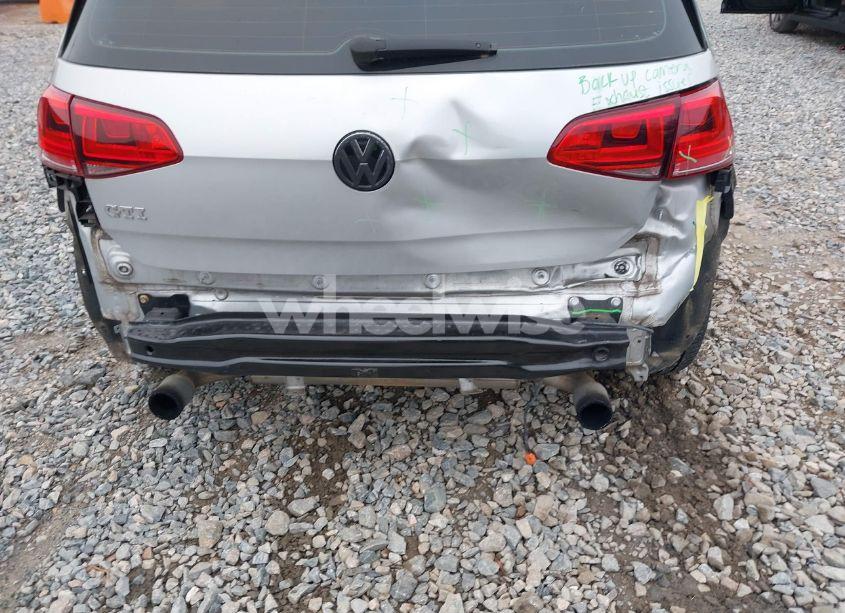Photo 19 of 2015 Volkswagen Golf GTI 2.0T SE 4-DOOR (VIN 3VW5T7AU9FM068078)
