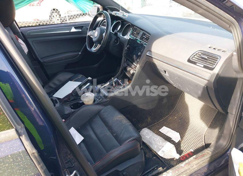 Photo 5 of 2019 Volkswagen Golf GTI 2.0T AUTOBAHN/2.0T RABBIT EDITION/2.0T S/2.0T SE (VIN 3VW5T7AU9KM031316)