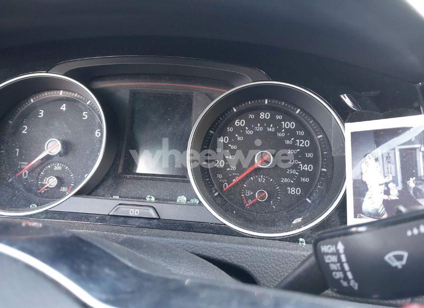 Photo 7 of 2019 Volkswagen Golf GTI 2.0T AUTOBAHN/2.0T RABBIT EDITION/2.0T S/2.0T SE (VIN 3VW5T7AU9KM031316)