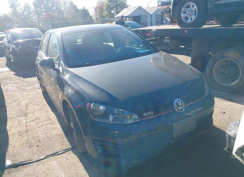 2015 Volkswagen Golf GTI 2.0T SE 4-DOOR (VIN 3VW5T7AUXFM001053) main photo