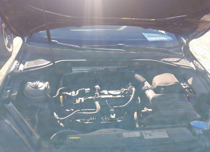 Photo 10 of 2015 Volkswagen Golf GTI 2.0T SE 4-DOOR (VIN 3VW5T7AUXFM001053)