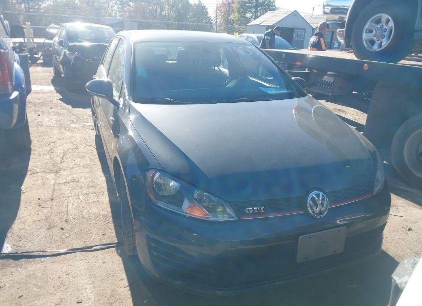 Photo 12 of 2015 Volkswagen Golf GTI 2.0T SE 4-DOOR (VIN 3VW5T7AUXFM001053)