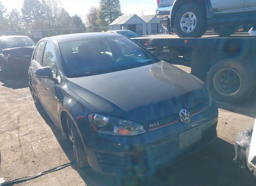 Photo 13 of 2015 Volkswagen Golf GTI 2.0T SE 4-DOOR (VIN 3VW5T7AUXFM001053)