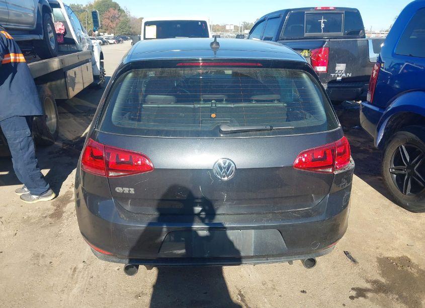 Photo 16 of 2015 Volkswagen Golf GTI 2.0T SE 4-DOOR (VIN 3VW5T7AUXFM001053)