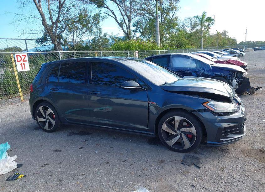 Photo 13 of 2019 Volkswagen Golf GTI 2.0T AUTOBAHN/2.0T RABBIT EDITION/2.0T S/2.0T SE (VIN 3VW5T7AUXKM017859)