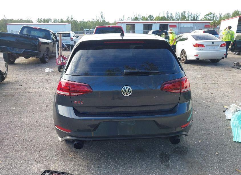 Photo 16 of 2019 Volkswagen Golf GTI 2.0T AUTOBAHN/2.0T RABBIT EDITION/2.0T S/2.0T SE (VIN 3VW5T7AUXKM017859)