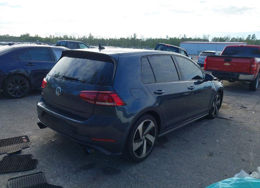 Photo 4 of 2019 Volkswagen Golf GTI 2.0T AUTOBAHN/2.0T RABBIT EDITION/2.0T S/2.0T SE (VIN 3VW5T7AUXKM017859)