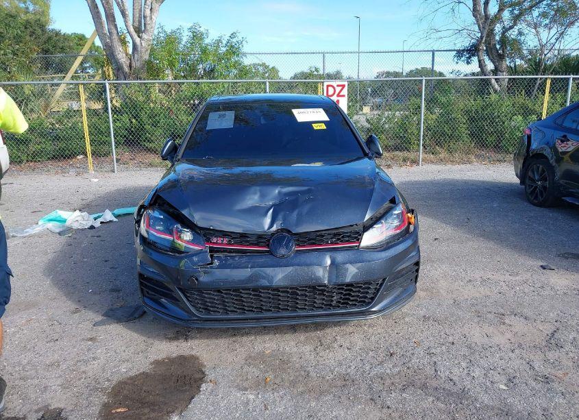 Photo 6 of 2019 Volkswagen Golf GTI 2.0T AUTOBAHN/2.0T RABBIT EDITION/2.0T S/2.0T SE (VIN 3VW5T7AUXKM017859)