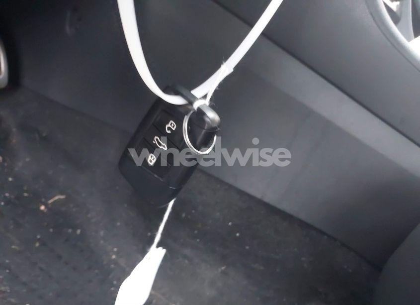 Photo 11 of 2019 Volkswagen Jetta GLI 2.0T 35TH ANNIVERSARY EDITION/2.0T AUTOBAHN/2.0T S (VIN 3VW5T7BU2KM251816)