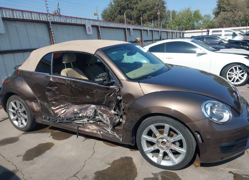 Photo 6 of 2013 Volkswagen Beetle 2.5L (VIN 3VW5X7AT3DM825341)