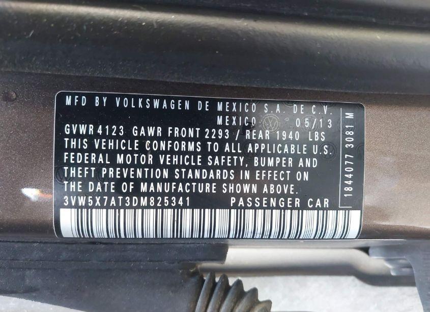 Photo 9 of 2013 Volkswagen Beetle 2.5L (VIN 3VW5X7AT3DM825341)