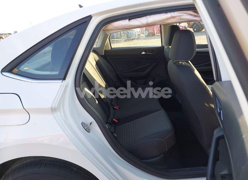 Photo 8 of 2025 Volkswagen Jetta 1.5T S (VIN 3VW5X7BU0SM034270)