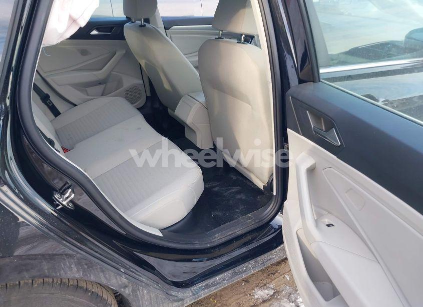Photo 8 of 2025 Volkswagen Jetta 1.5T S (VIN 3VW5X7BU0SM037315)