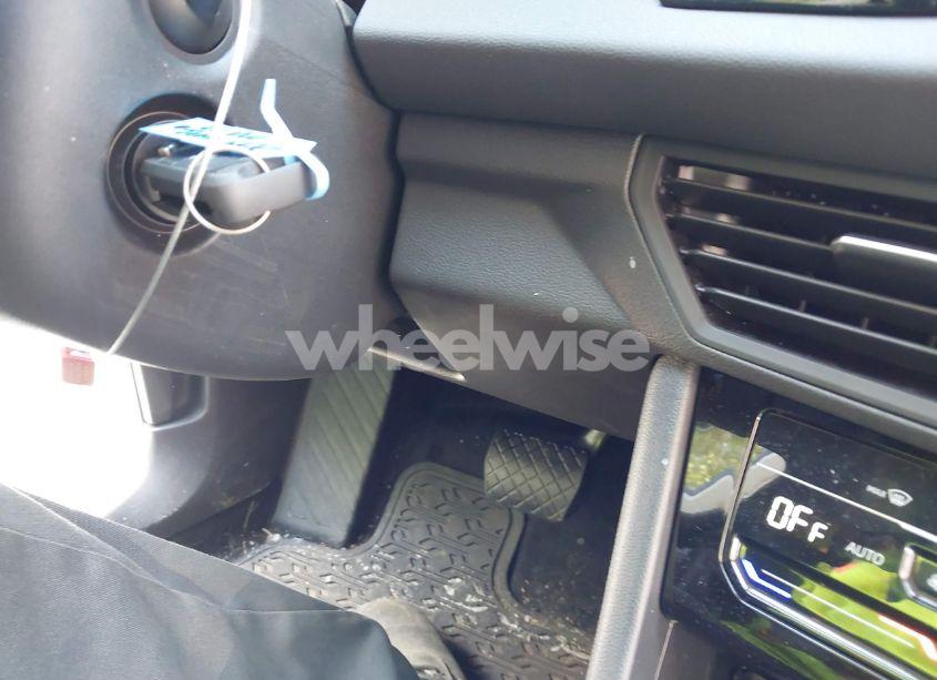 Photo 11 of 2025 Volkswagen Jetta 1.5T S (VIN 3VW5X7BU1SM033919)