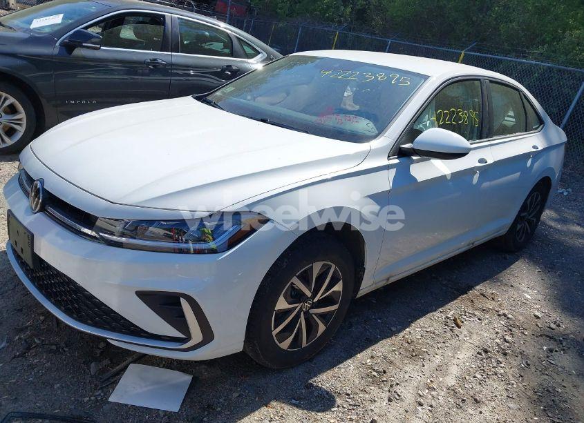 Photo 2 of 2025 Volkswagen Jetta 1.5T S (VIN 3VW5X7BU1SM033919)