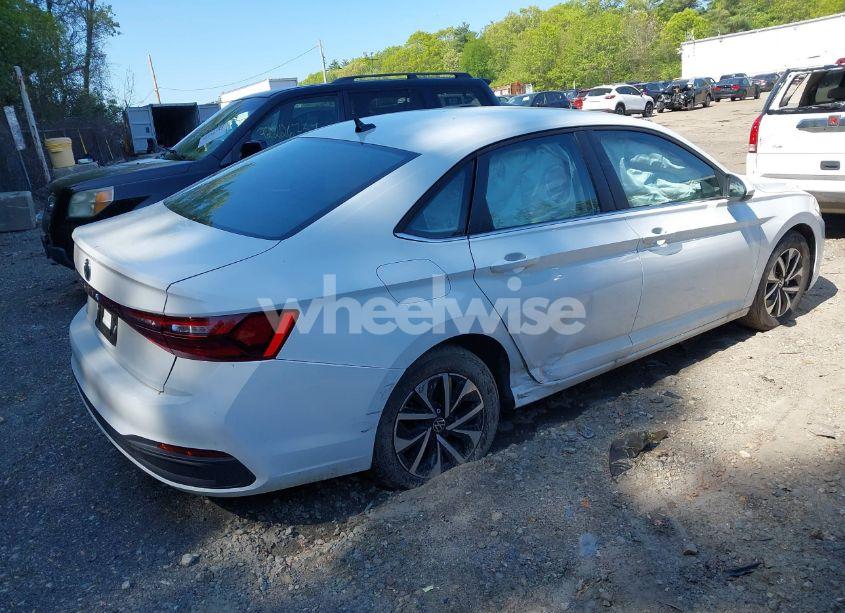 Photo 4 of 2025 Volkswagen Jetta 1.5T S (VIN 3VW5X7BU1SM033919)