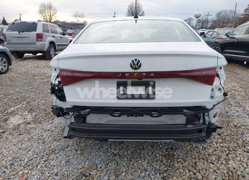Photo 6 of 2025 Volkswagen Jetta 1.5T S (VIN 3VW5X7BU2SM045979)