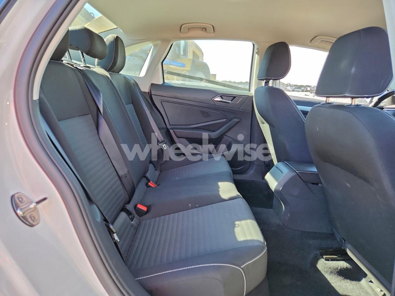 Photo 10 of 2025 VOLKSWAGEN JETTA S (VIN 3VW5X7BU8SM050099)