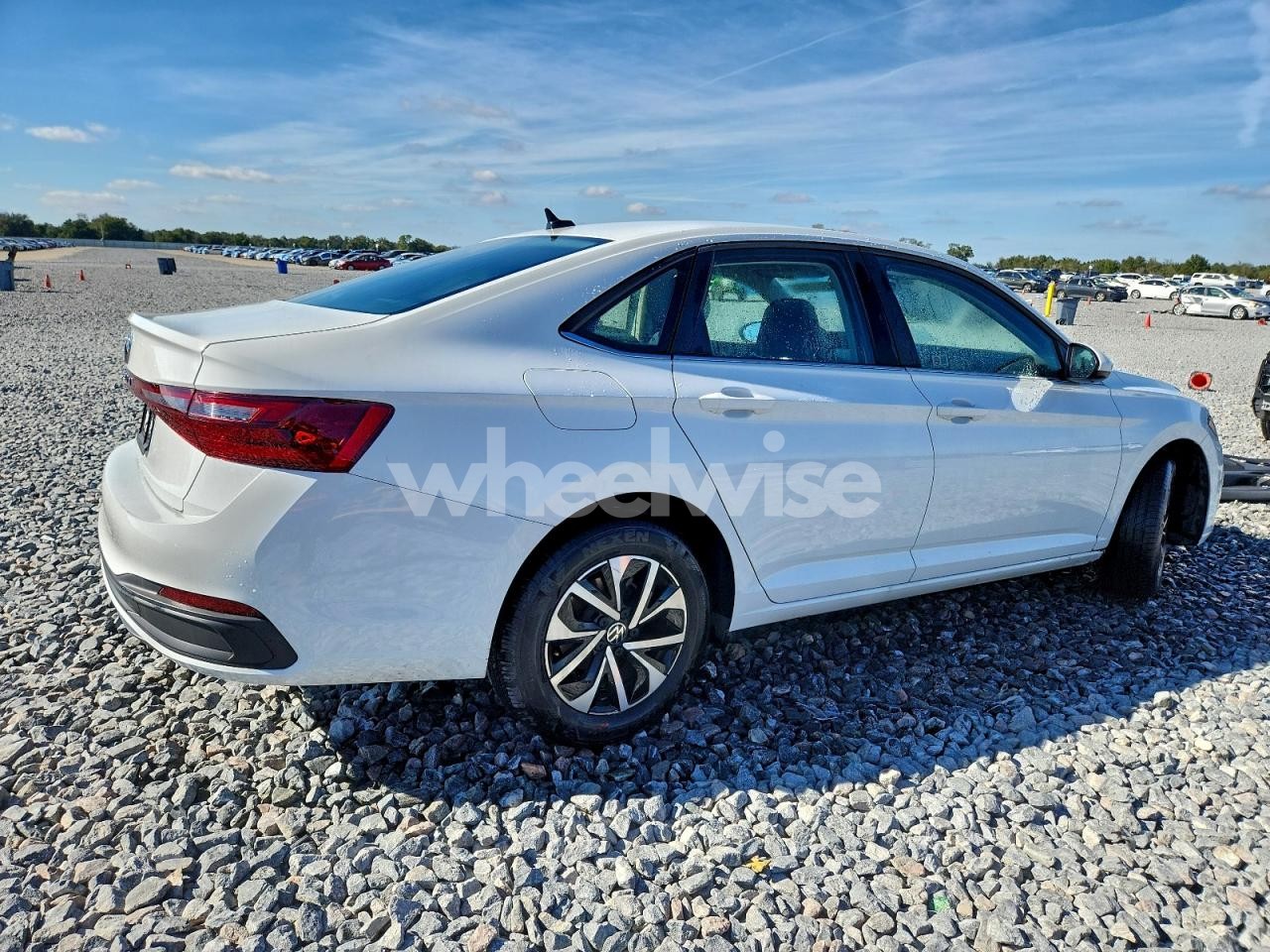 Photo 3 of 2025 VOLKSWAGEN JETTA S (VIN 3VW5X7BU8SM050099)