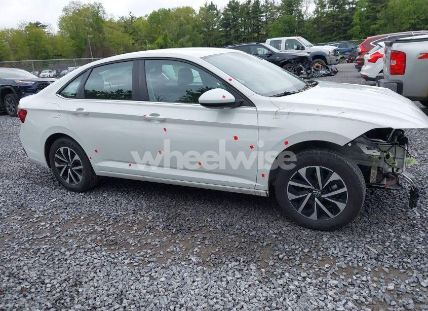 Photo 14 of 2025 Volkswagen Jetta 1.5T S (VIN 3VW5X7BUXSM016388)