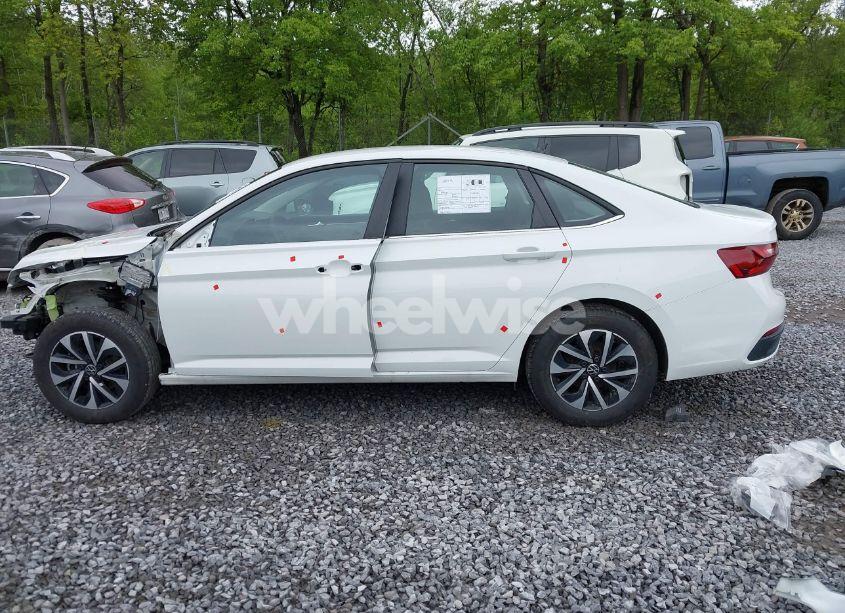 Photo 15 of 2025 Volkswagen Jetta 1.5T S (VIN 3VW5X7BUXSM016388)