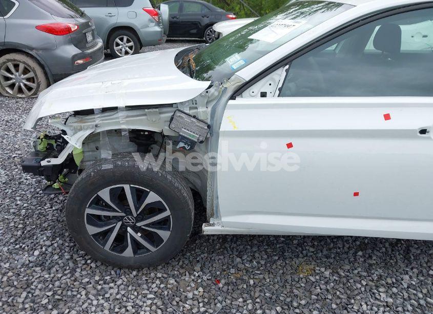 Photo 6 of 2025 Volkswagen Jetta 1.5T S (VIN 3VW5X7BUXSM016388)