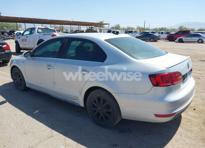 Photo 3 of 2013 Volkswagen Jetta HYBRID SEL (VIN 3VW637AJ1DM272672)