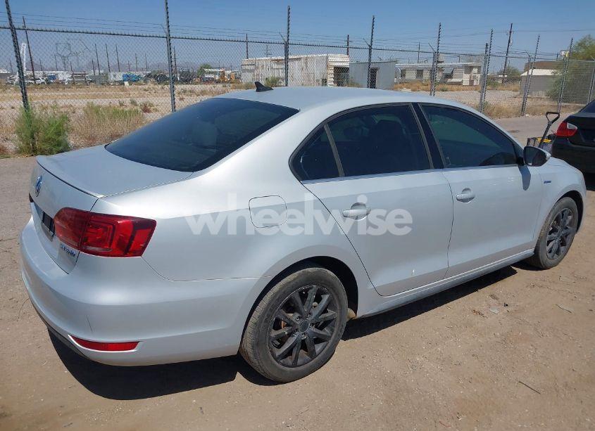 Photo 4 of 2013 Volkswagen Jetta HYBRID SEL (VIN 3VW637AJ1DM272672)