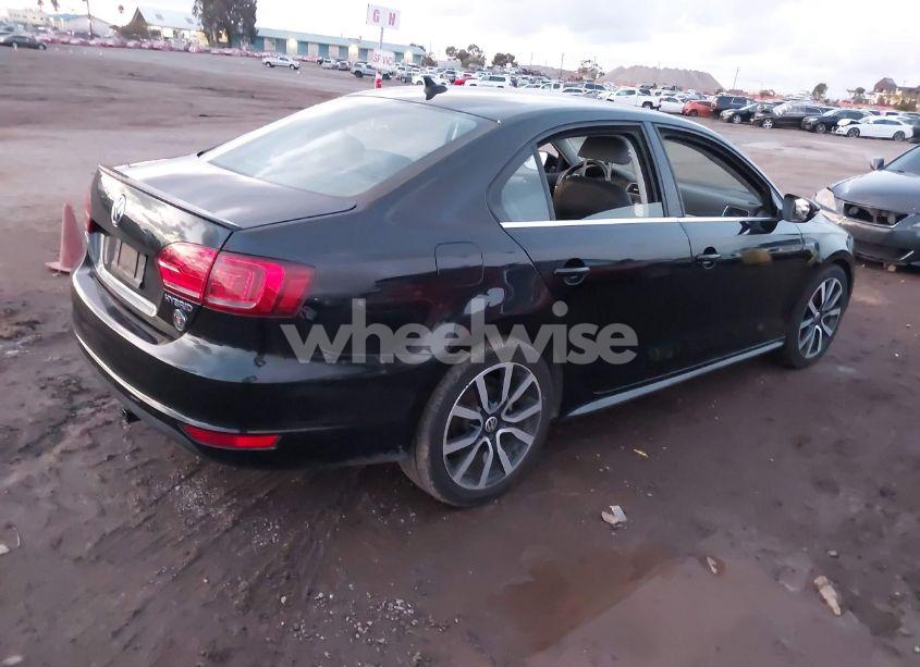 Photo 4 of 2013 Volkswagen Jetta HYBRID SEL (VIN 3VW637AJ1DM277984)