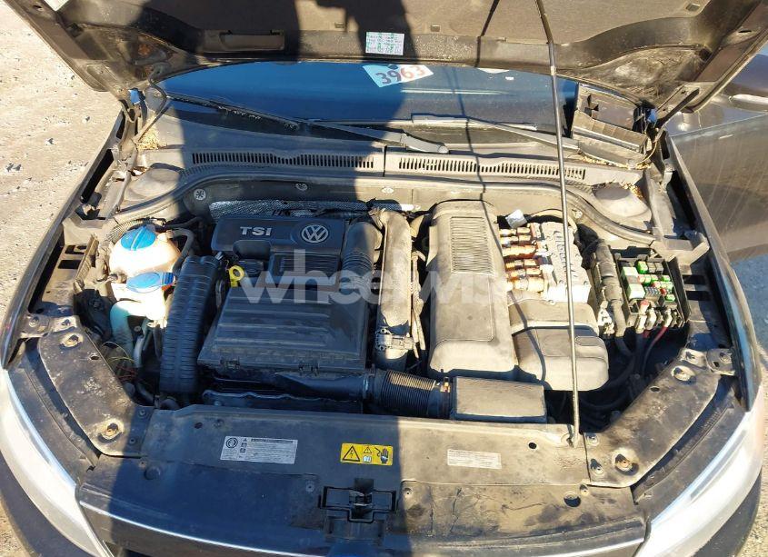 Photo 10 of 2013 Volkswagen Jetta HYBRID SE (VIN 3VW637AJ2DM238529)