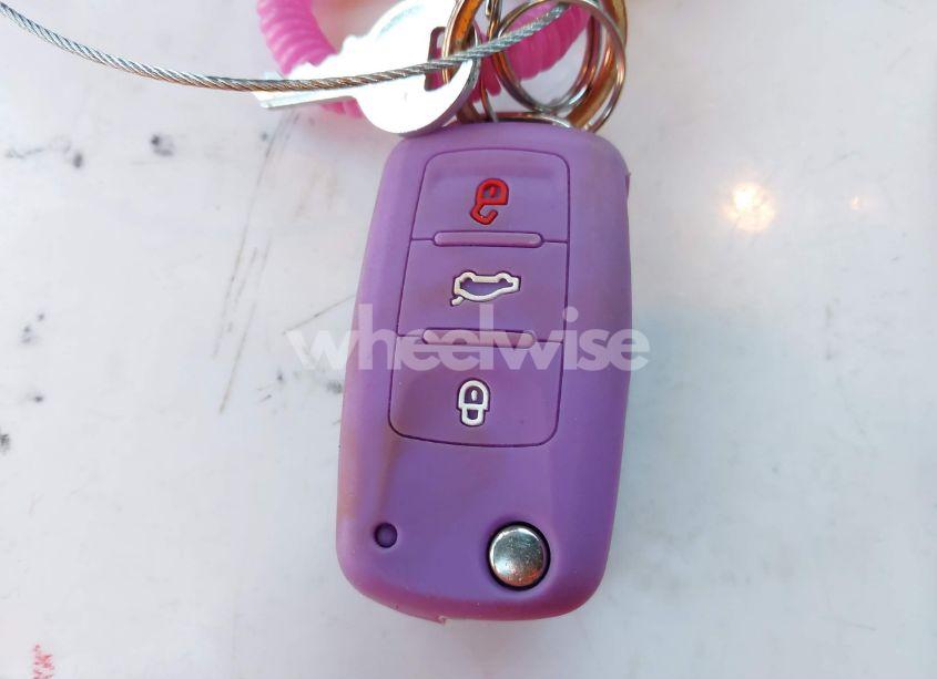 Photo 11 of 2013 Volkswagen Jetta HYBRID SE (VIN 3VW637AJ2DM238529)