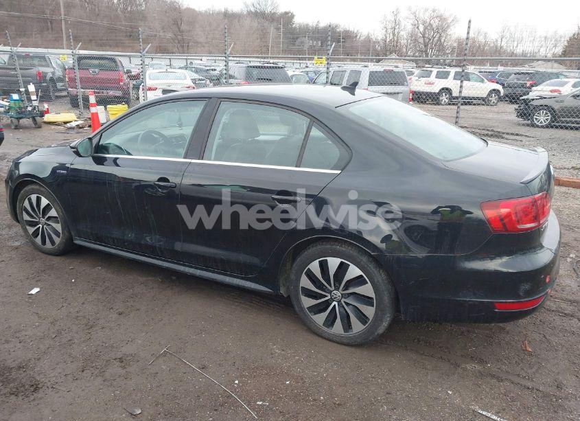 Photo 3 of 2013 Volkswagen Jetta HYBRID SEL PREMIUM (VIN 3VW637AJ3DM220556)