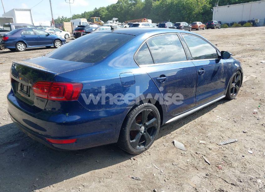 Photo 4 of 2013 Volkswagen Jetta HYBRID SEL (VIN 3VW637AJ3DM227474)