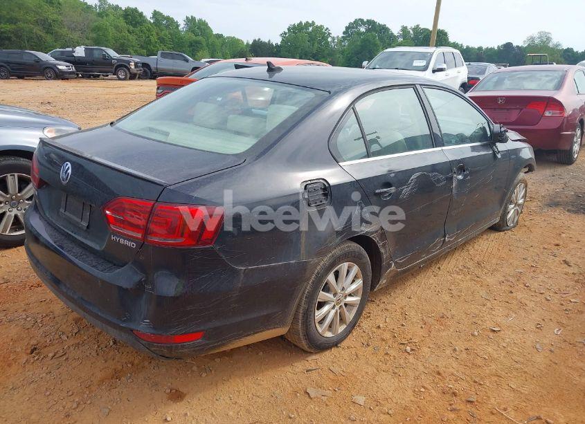 Photo 4 of 2013 Volkswagen Jetta HYBRID SE (VIN 3VW637AJ4DM313411)