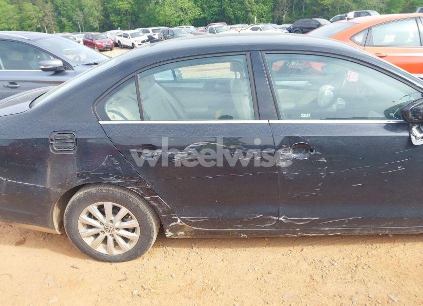 Photo 6 of 2013 Volkswagen Jetta HYBRID SE (VIN 3VW637AJ4DM313411)