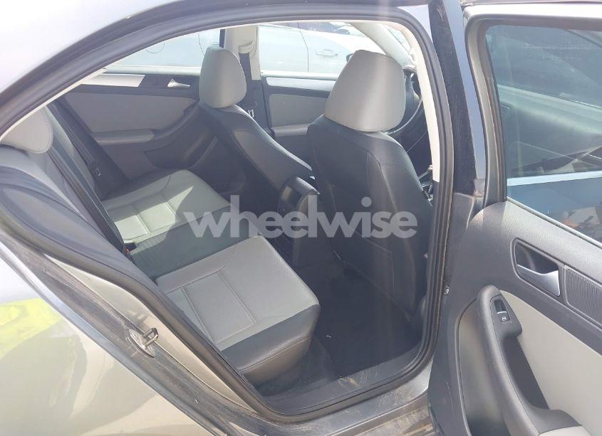 Photo 8 of 2013 Volkswagen Jetta HYBRID SEL (VIN 3VW637AJ5DM263330)