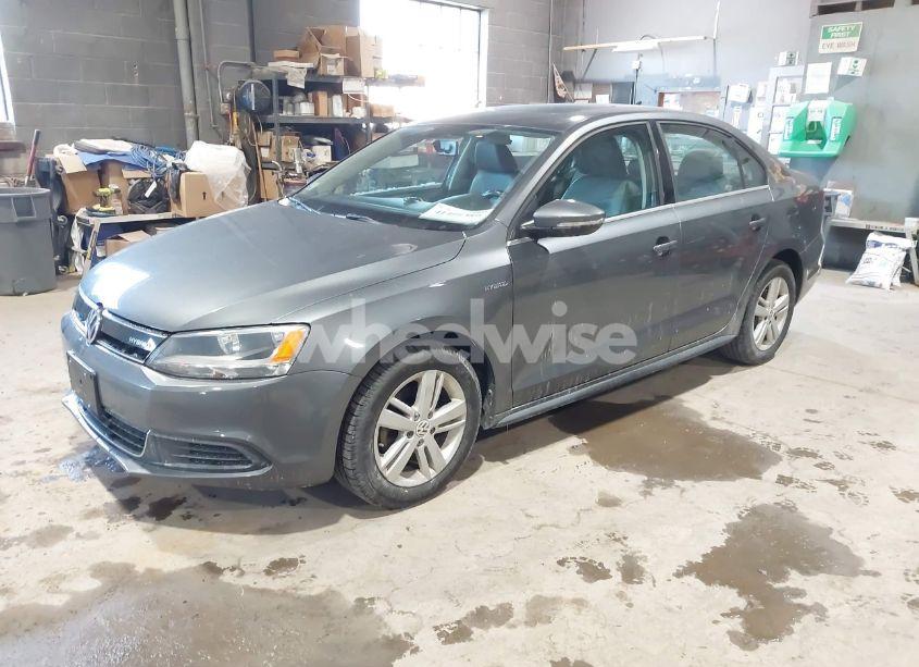 Photo 2 of 2013 Volkswagen Jetta HYBRID SEL (VIN 3VW637AJ8DM230225)