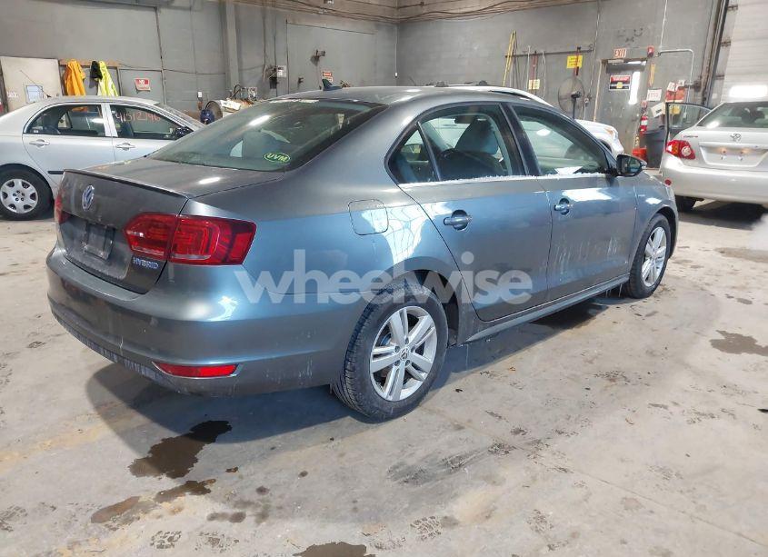 Photo 4 of 2013 Volkswagen Jetta HYBRID SEL (VIN 3VW637AJ8DM230225)