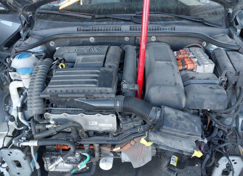 Photo 10 of 2015 Volkswagen Jetta HYBRID SEL PREMIUM (VIN 3VW637AJ8FM320770)