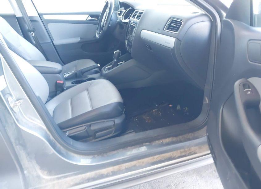 Photo 5 of 2015 Volkswagen Jetta HYBRID SEL PREMIUM (VIN 3VW637AJ8FM320770)