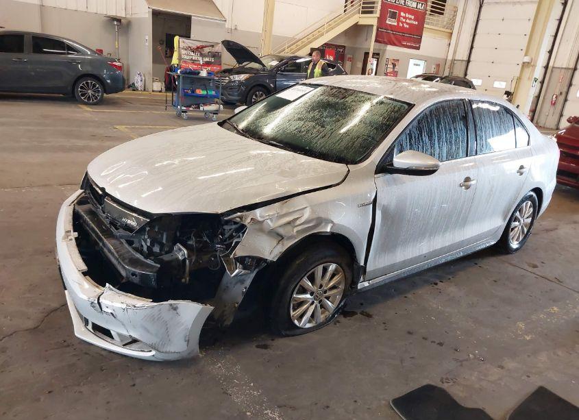 Photo 2 of 2013 Volkswagen Jetta HYBRID SE (VIN 3VW637AJ9DM238253)