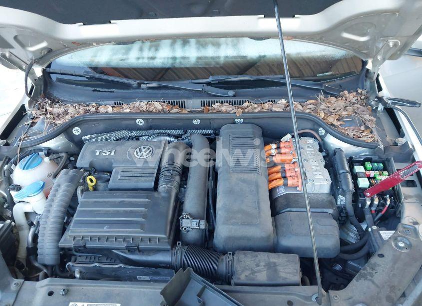 Photo 10 of 2016 Volkswagen Jetta HYBRID SEL PREMIUM (VIN 3VW637AJ9GM253646)