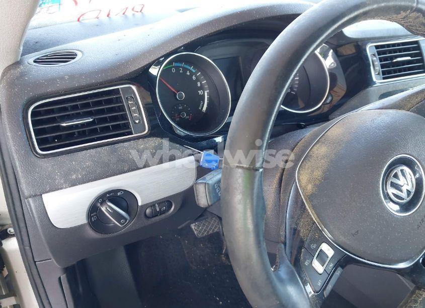 Photo 20 of 2016 Volkswagen Jetta HYBRID SEL PREMIUM (VIN 3VW637AJ9GM253646)