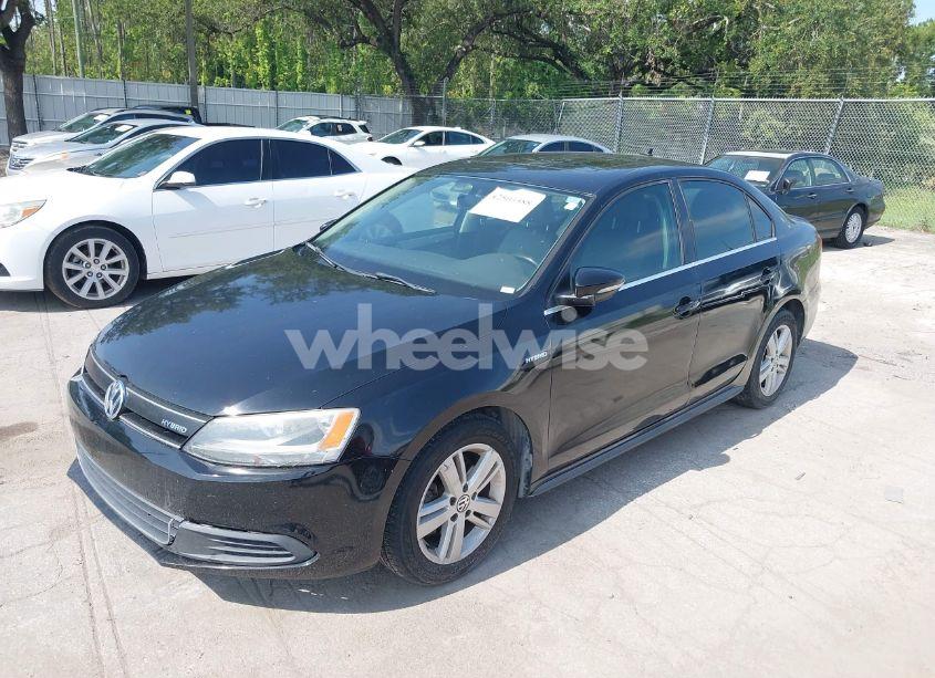 Photo 2 of 2013 Volkswagen Jetta HYBRID SEL (VIN 3VW637AJXDM226189)