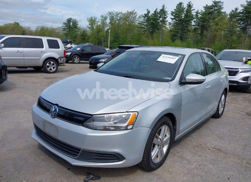 Photo 2 of 2013 Volkswagen Jetta HYBRID SEL (VIN 3VW637AJXDM230890)