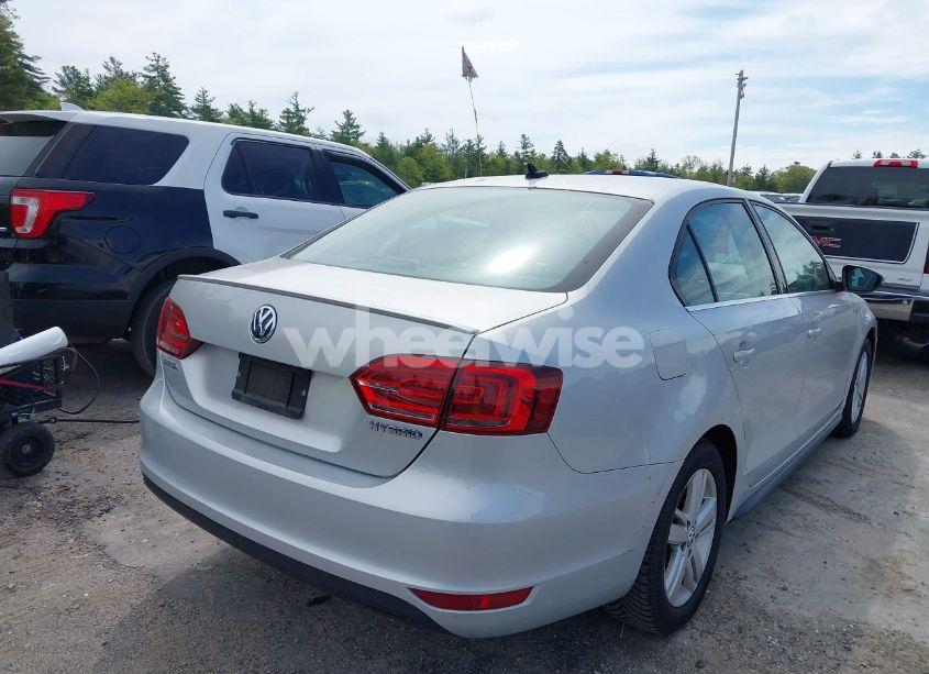 Photo 4 of 2013 Volkswagen Jetta HYBRID SEL (VIN 3VW637AJXDM230890)