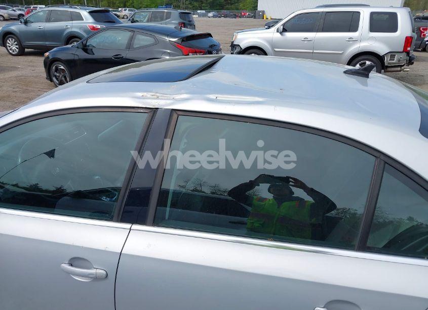 Photo 6 of 2013 Volkswagen Jetta HYBRID SEL (VIN 3VW637AJXDM230890)