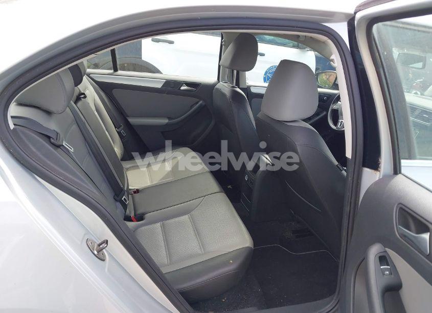 Photo 8 of 2013 Volkswagen Jetta HYBRID SEL (VIN 3VW637AJXDM230890)